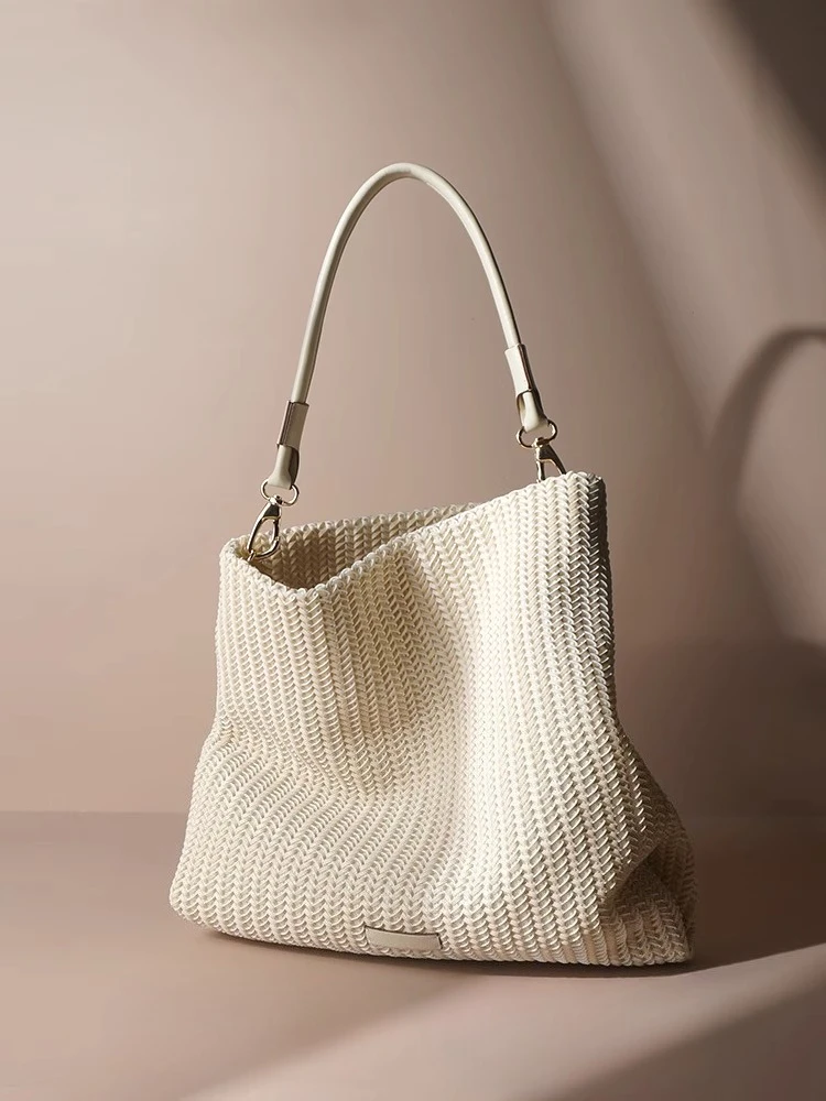 

Niche lazy wind large-capacity woven bag women's 2025 new commuter tote bag single shoulder advanced sense