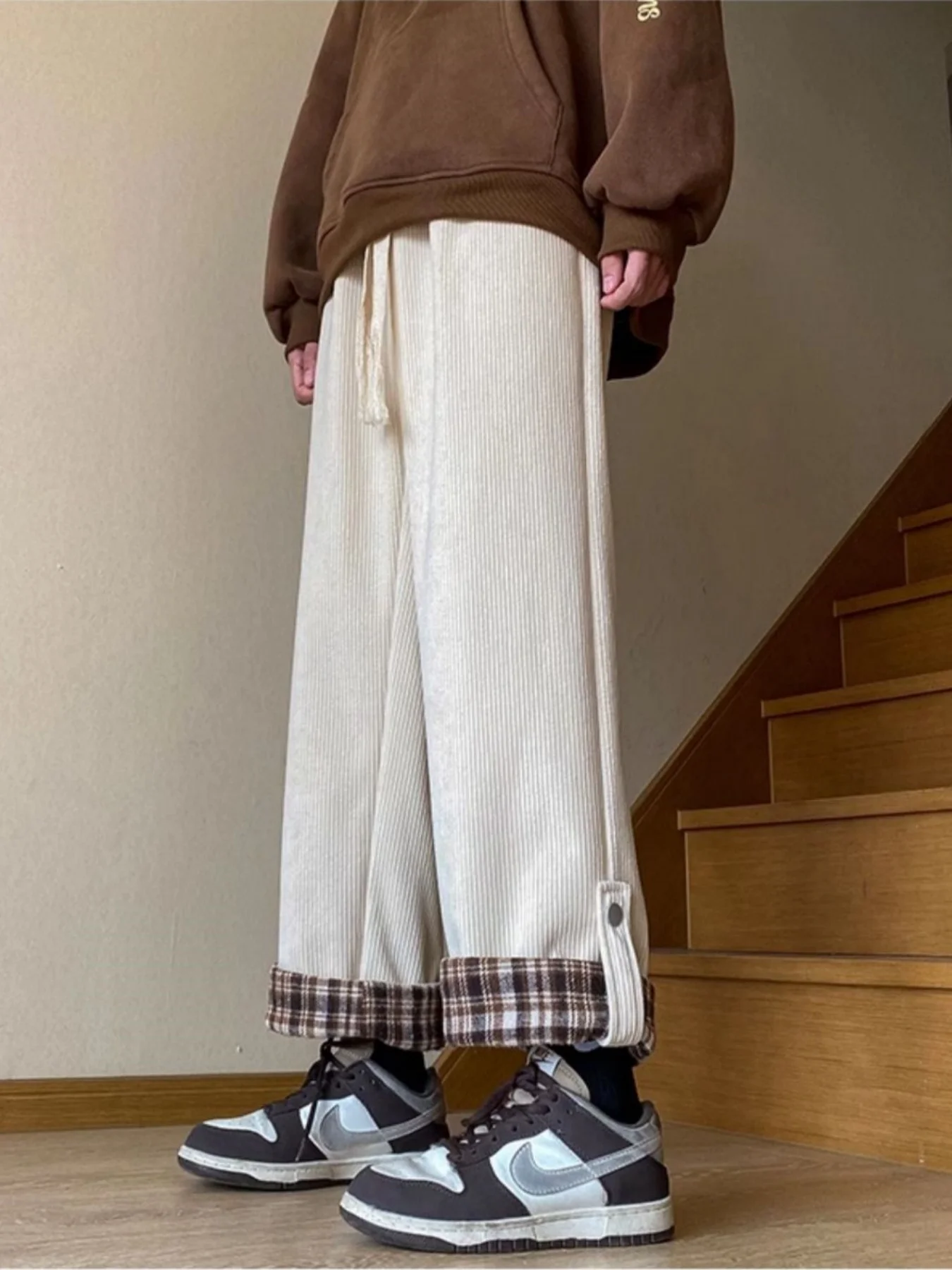 韓国スタイルのトレンディな春と秋の新しいシンプルなチェック柄カフ付きワイドレッグパンツ、女性用、春と秋の学生用ルーズカジュアル多用途怠惰なストレートレッグパンツ