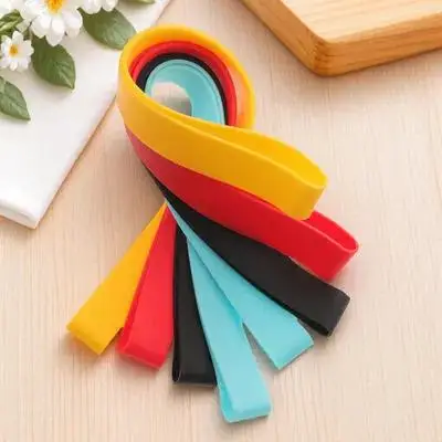 

4 Pcs Stretchable Towel Bands Beach Clips for Chairs Cruise Essentials