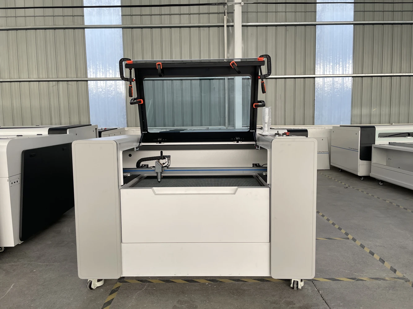 

Лазерный резак 80 Вт 100 Вт RECI CO2 Станок для лазерной резки Акриловый гравер Дерево Кожа Ткань Оборудование для резки