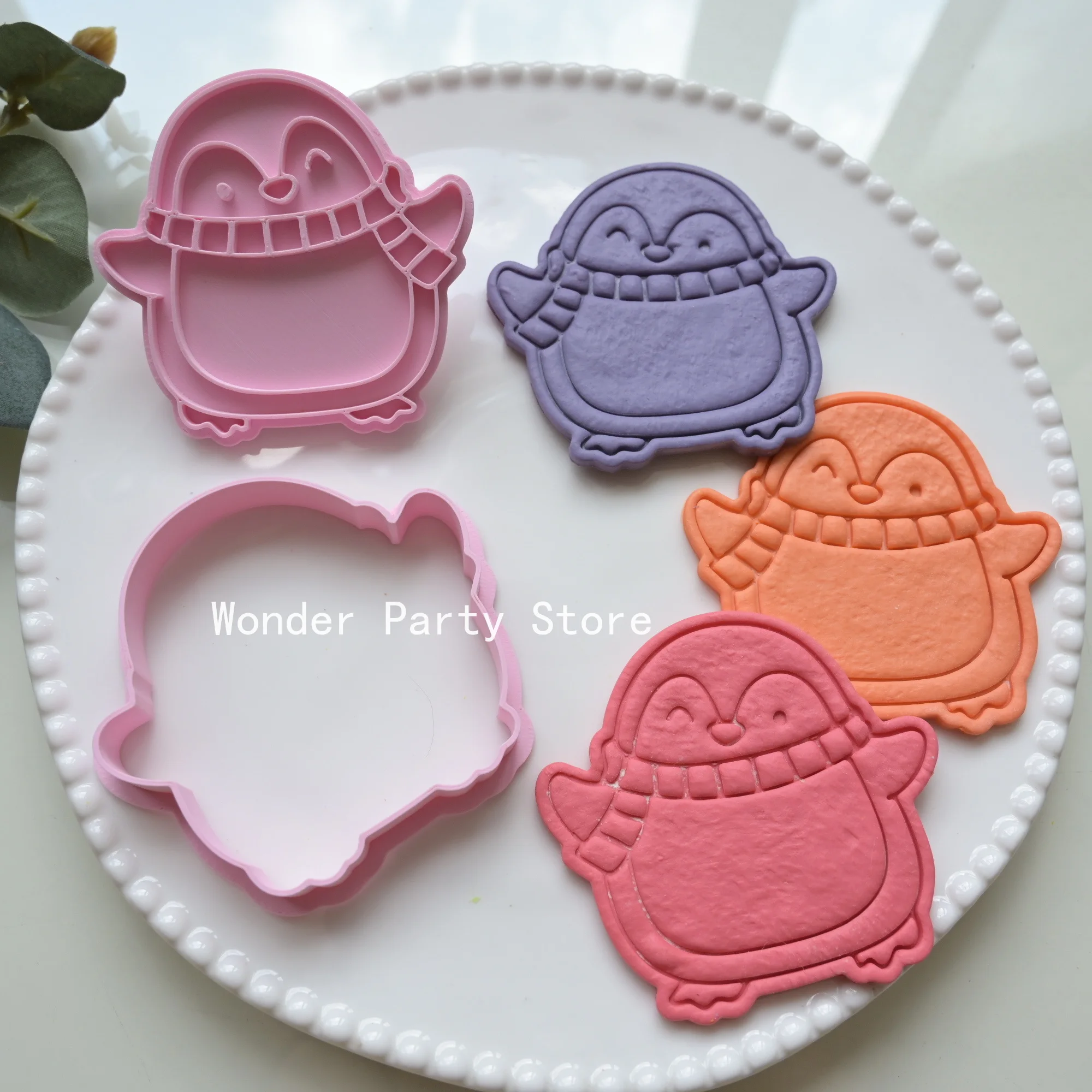 Animals Cookie Cutters 3D Cute Cartoon Penguin Pressable Biscuit Mold Cookie Stamp Kitchen Baking Pastry Bakeware