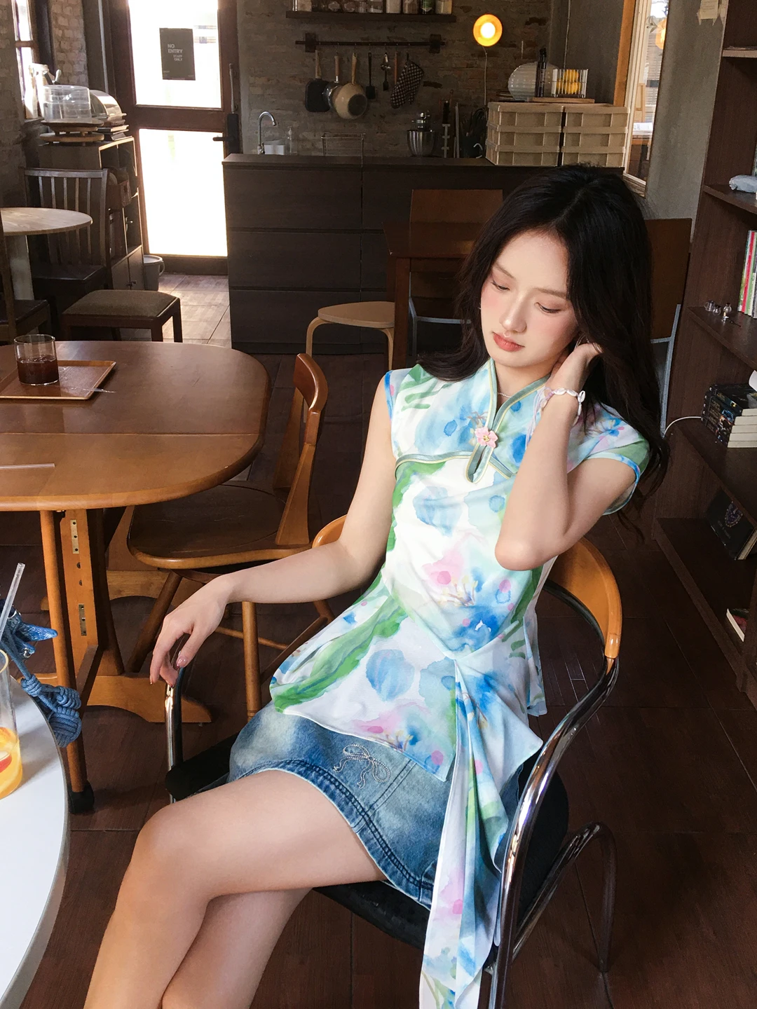 

Футболка Gula Liangpin в новом китайском стиле, с улучшенным воротником, коротким рукавом, эластичная, сетчатая, с эффектом акварельной росписи