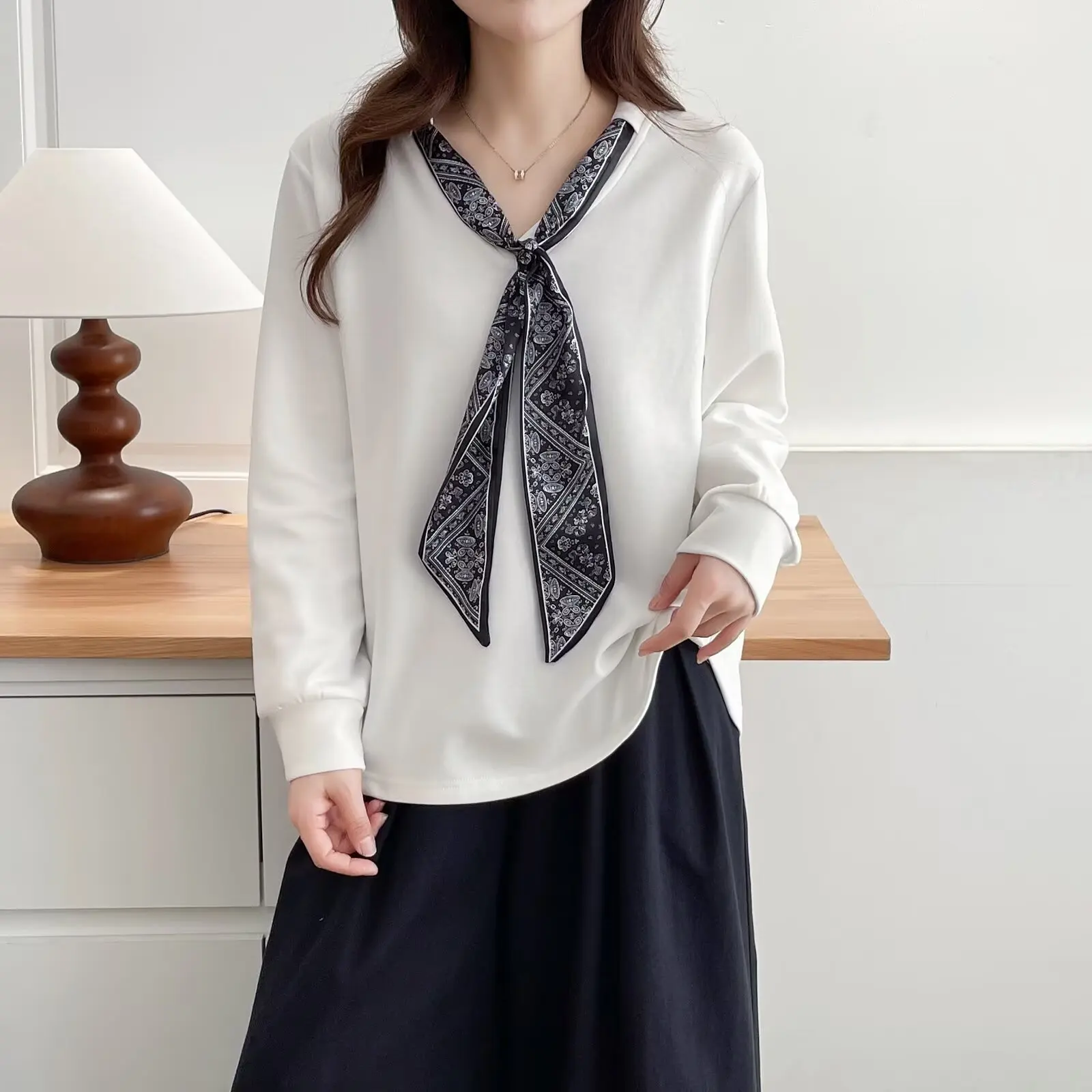 

Модная женская футболка больших размеров, осенний стиль, шелковый шарф с v-образным вырезом и галстуком, топы с длинными рукавами 308