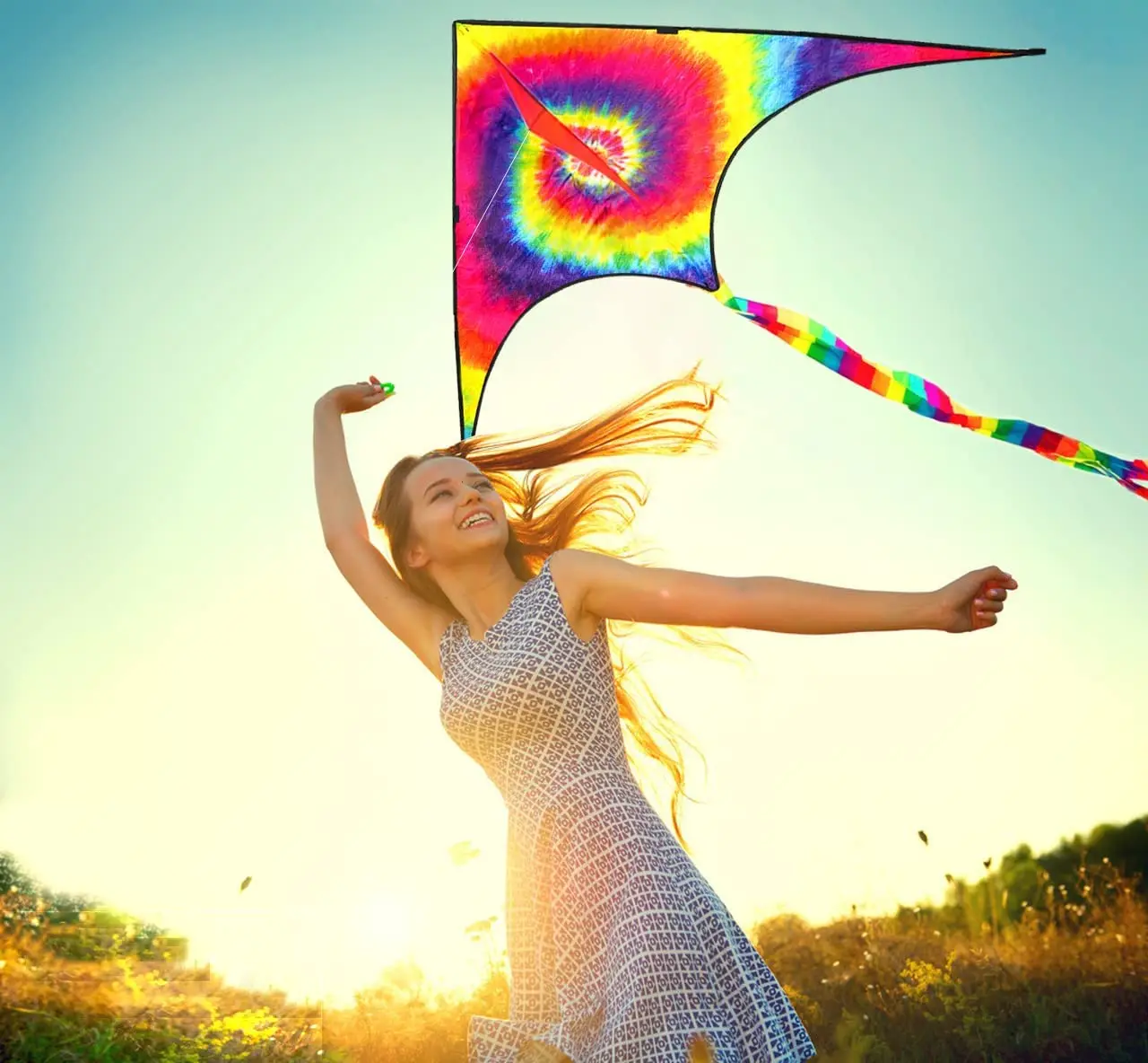 Outdoor Fun Sports New Arrive 1.6m Colorful Triangle Kites With 10m Tail / Handle & Line Good Flying