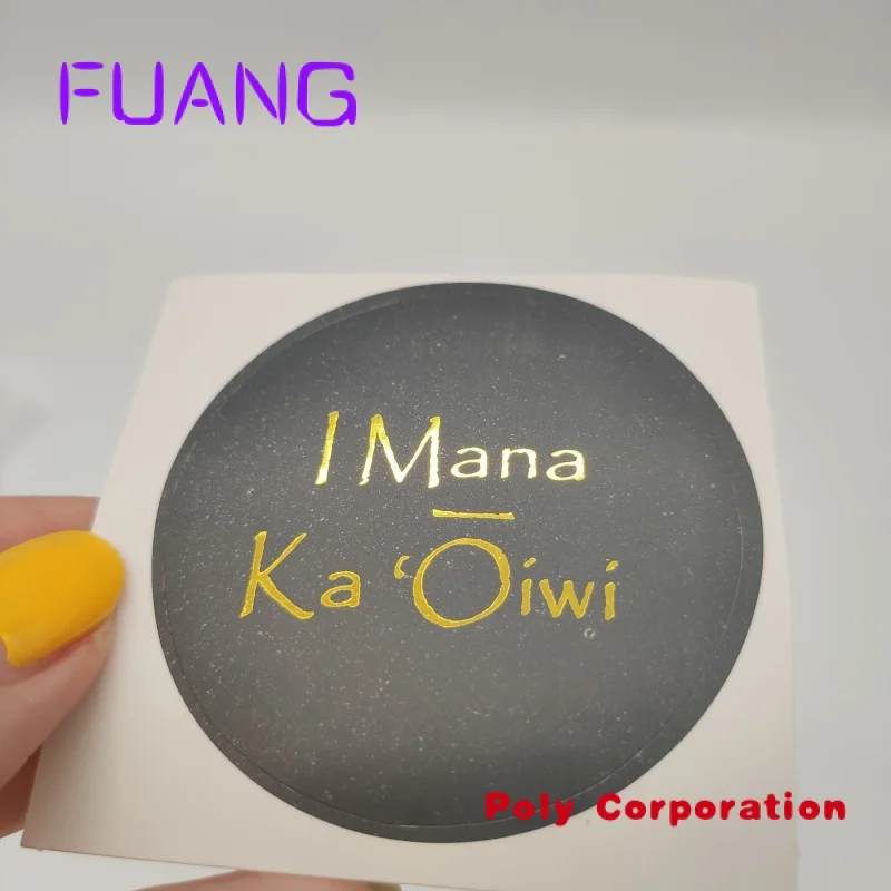 Prive Design Custom Gestanst Zelfklevend Papier Stickers Custom Goudfolie Bedrukt Merk Logo Sticker