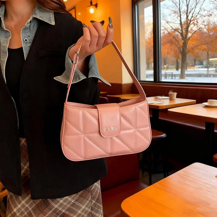 

2026 New Women's Shoulder Crossbody Underarm Bag High-end Light Luxury Vintage Elegant Versatile Wide Strap Handbag