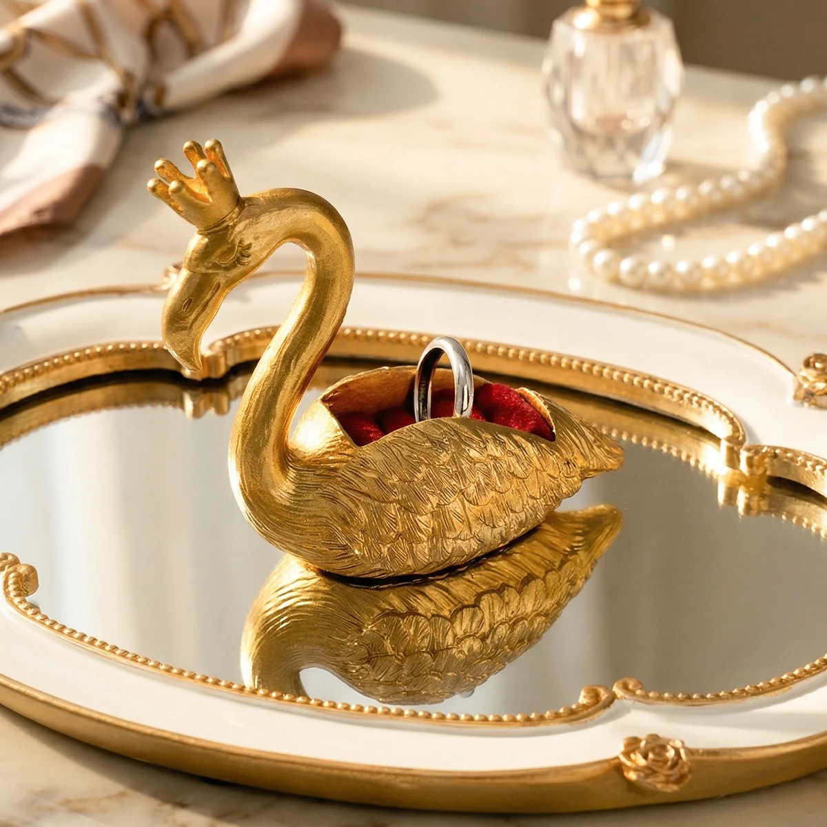 1PC, A Decorative and Display Box Made of Resin with a Cute Flamingo Design, for Storing and Displaying Jewelry on the Desktop