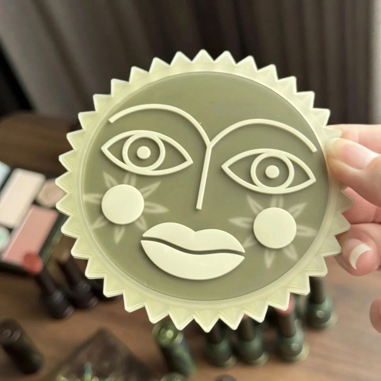 Girlcult Portable Mirror Handheld Mirror Makeup Tool Bracelet Book Sachet