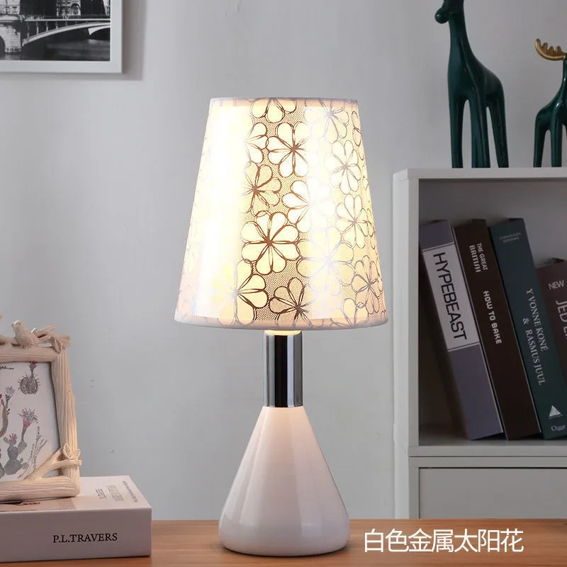 Personalisiertes Nachtlicht, romantisch, warm, zum Stillen, Dimmen, Geschenk, Schreibtischlampe