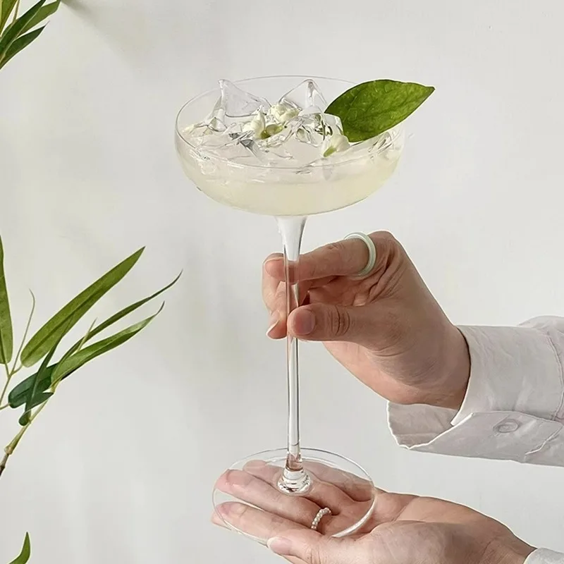 Transparent Martini Glass Cup Ultra-high Cocktail Glasses Cups Creative Champagne Glass Japanese Martini Glasses Cup