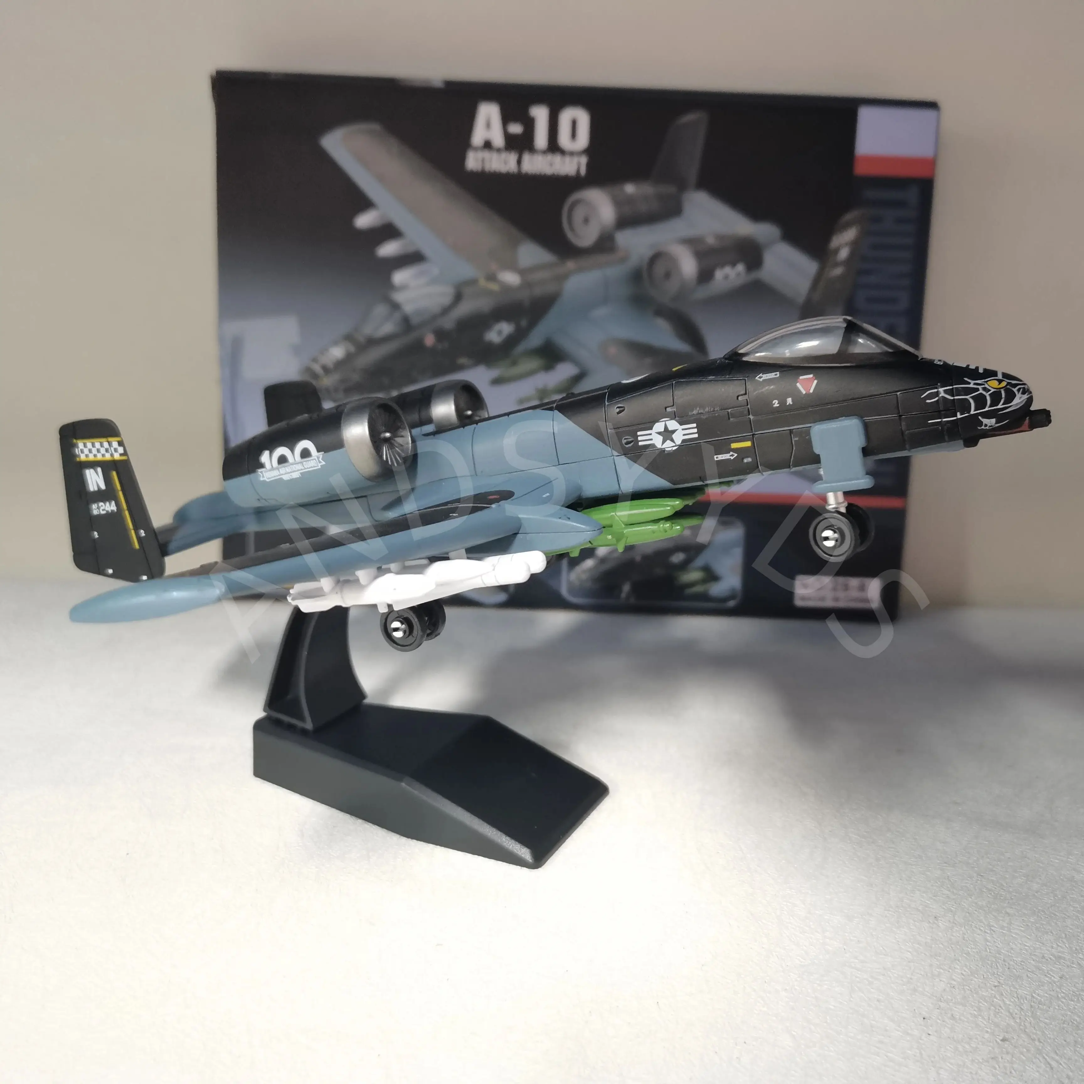 Airplane A-10 ABS 1/72 Scale Aircraft Plastic Material Fighter Finished Souvenir Collection Building Block Plane Decor Ornaments