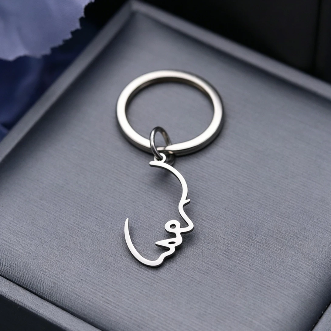 Stainless Steel Abstract Lady Profile Totem Keyring Hollow Face Pattern Key Chain for Man Women Trend Festival Birthday Gifts