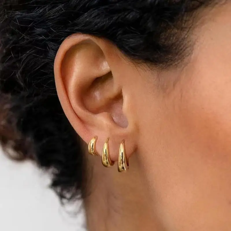 3 Paar minimalistische Huggie-Creolen aus Edelstahl für Damen, winzige runde Punk-Unisex-Rock-Schmuckstücke – Detail 9