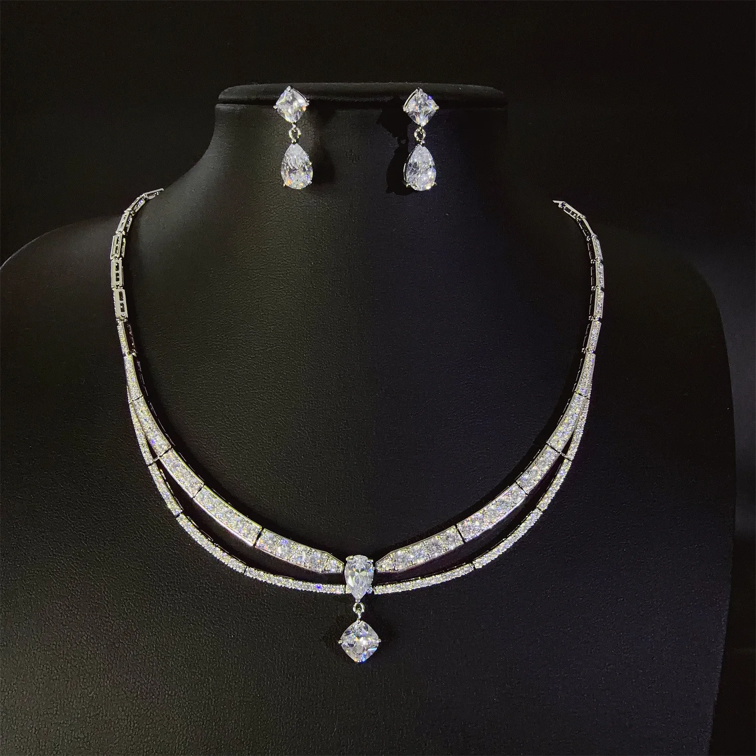 Bright light luxury sliver color water drop necklace earrings everyday women dress decorative jewelry wedding party gift M-901
