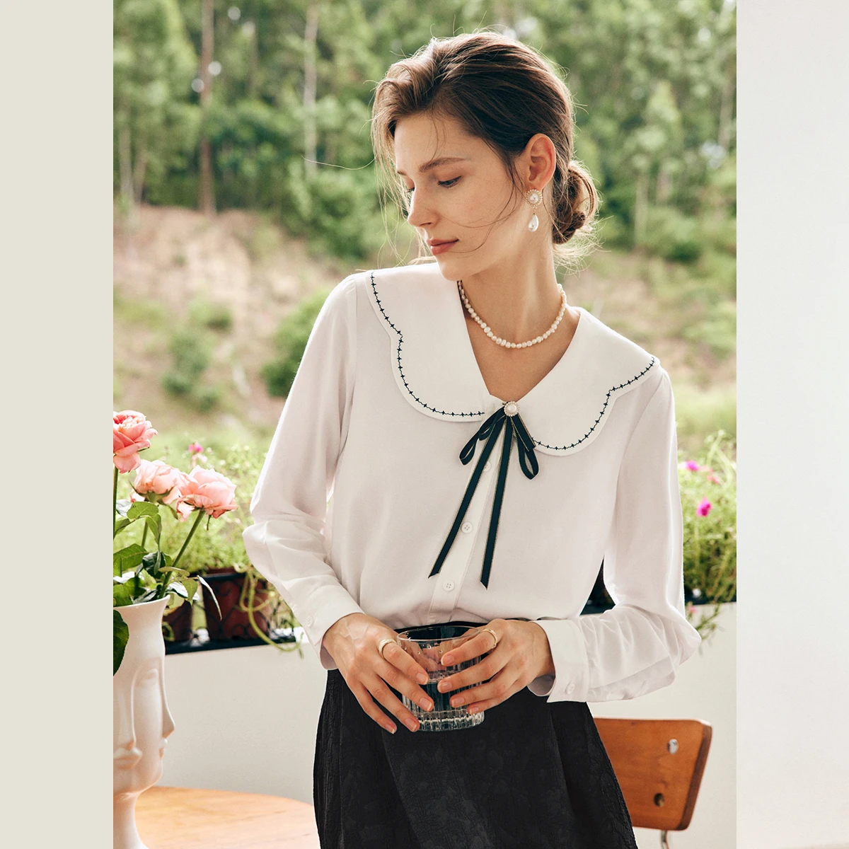 

OLrain Elegant White Shirts Women 2026 Autumn Casual Simple Blouses Pearl Bow Tie Long Sleeve Tops Office Ladies O22QX63108