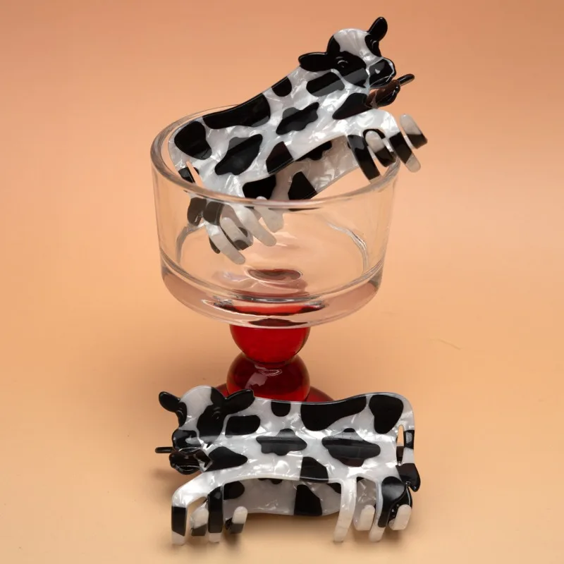 Cartoon Cow Shaped PVC Hair Claw, Cute Black‑White Spotted Animal Pattern Shark Clip, Unique Stylish Head Accessory Decoration