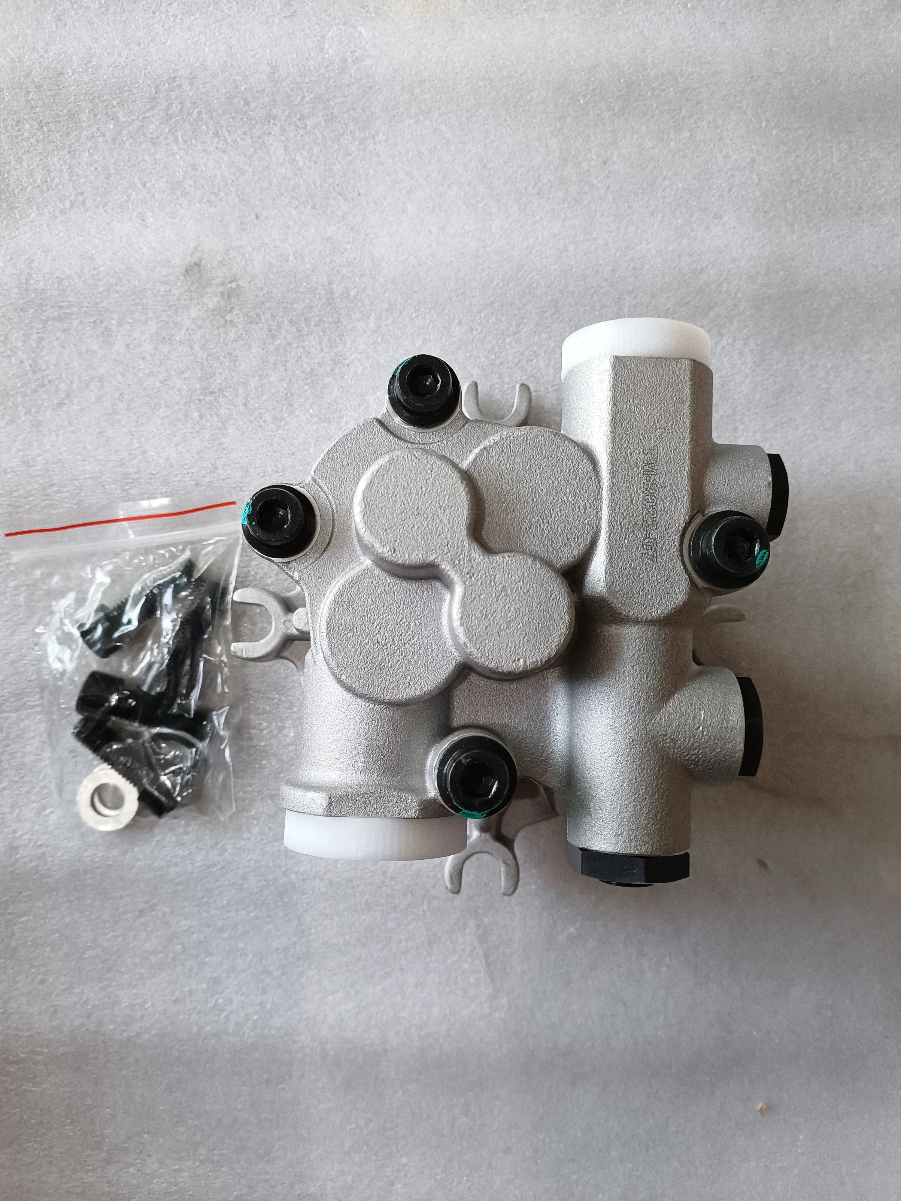 excavator original spare parts  main pump for xcmg 215d XCMG Construction Machinery Parts seal kit Hot sales