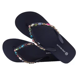 2023 infradito con strass nuova moda 2023 nuove pantofole da spiaggia con suola spessa sandali estivi con punta a Clip nero oro blu rosa rosso