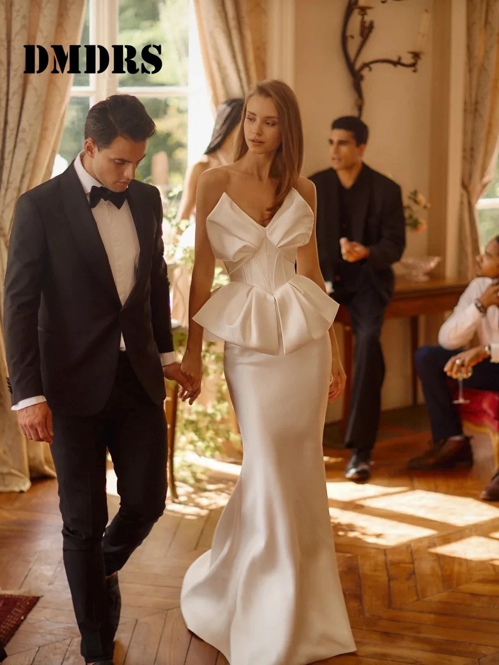 

Classic Sleeveless Wedding Dresses Stylish Satin Bridal Gowns Graceful Bow-Adorned Floor-Length Wedding Gowns Vestidos De Novia