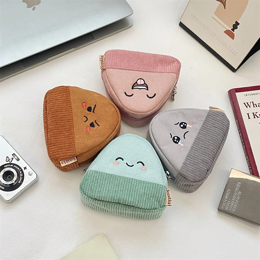 Cute Cartoon Expression Triangle Coin Purse Kawaii Plush Zipper Small Wallet Soft Fabric Mini Pouch Lovely Emoji Design Card Key