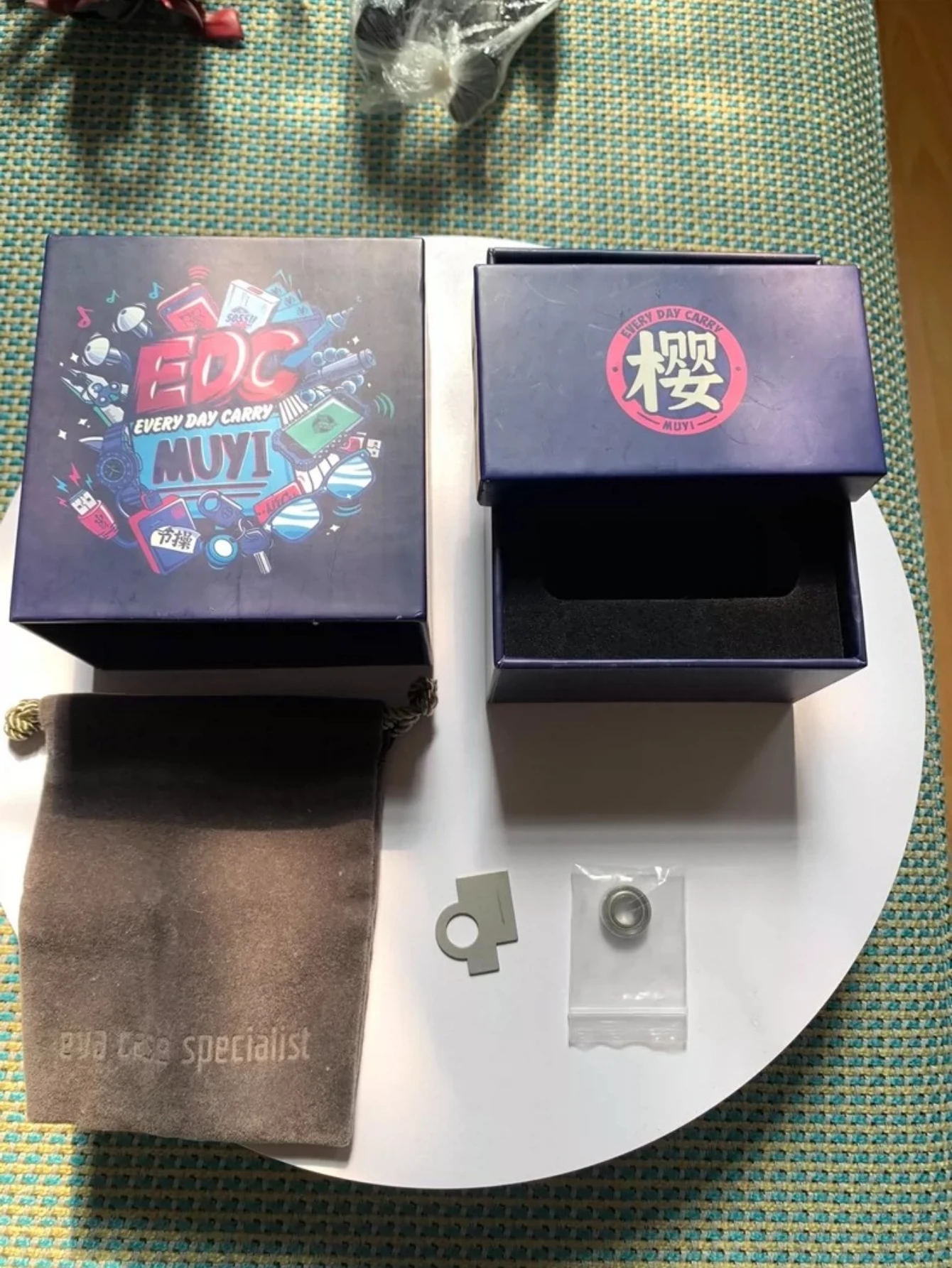 MUYI Spacetime Wormhole نسخة من الفولاذ المقاوم للصدأ من النحاس الأرجواني