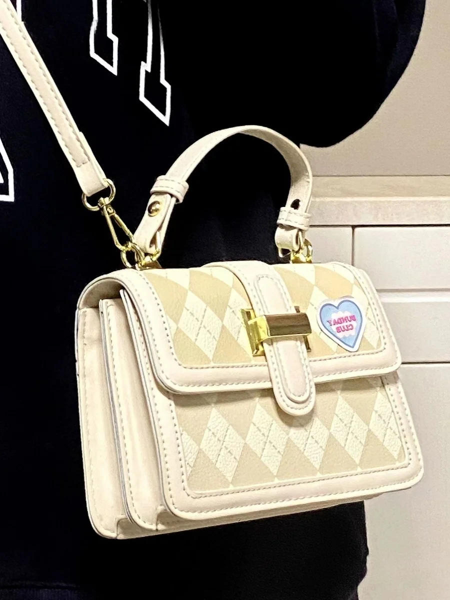 

Versatile High Quali oulder Crossbody Bag Faionable Diamond Pattern Small Square Bag for Early Autumn PU Leather Handbag