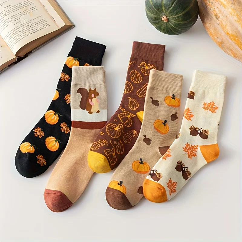 

5 Pairs of Fashionable and Cute Brown Pumpkin Squirrel Anime Women's Mid Tube Socks With Personalized College Style Casual Socks