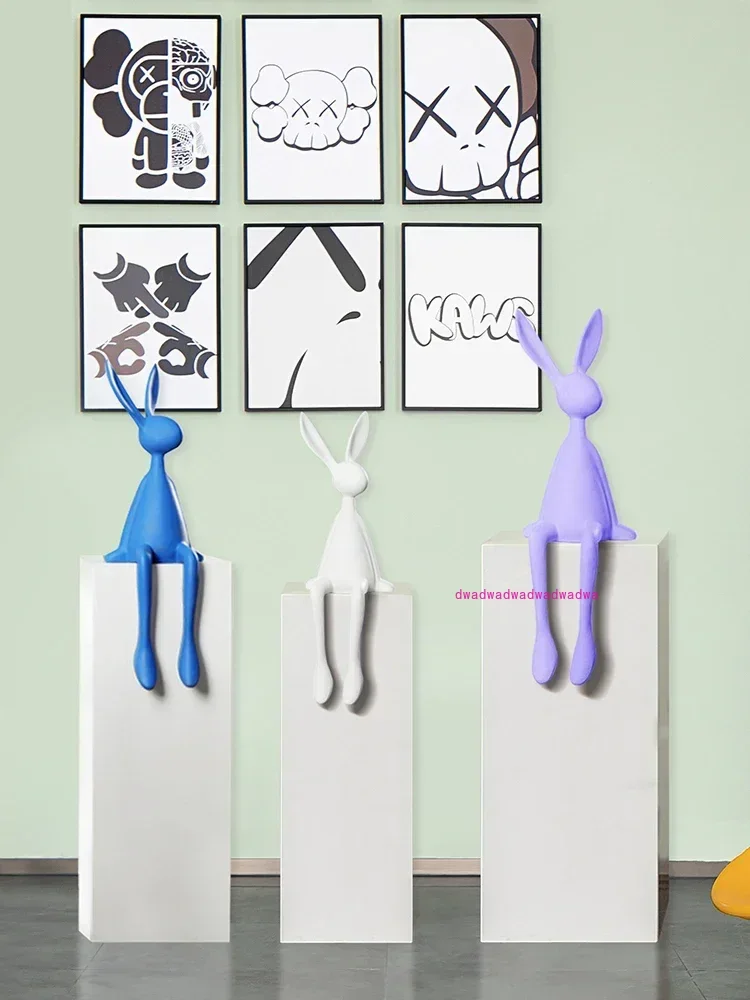Modern David Portrait Sculpture Fiberglass Abstract Figure Ornament Klein Blue Sitting Rabbit Model House Ornament