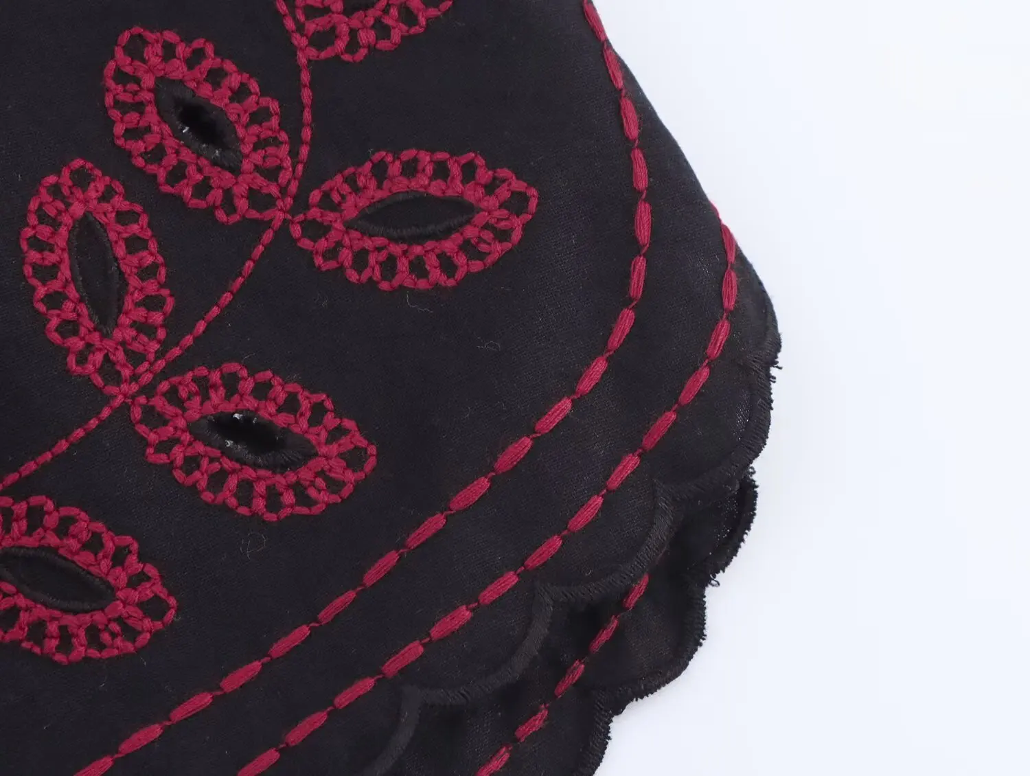 Maxdutti Minimalist Cotton Embroidered Shorts French Bohemian Flower Embroidered Harem Pants Summer Bermuda Shorts Women