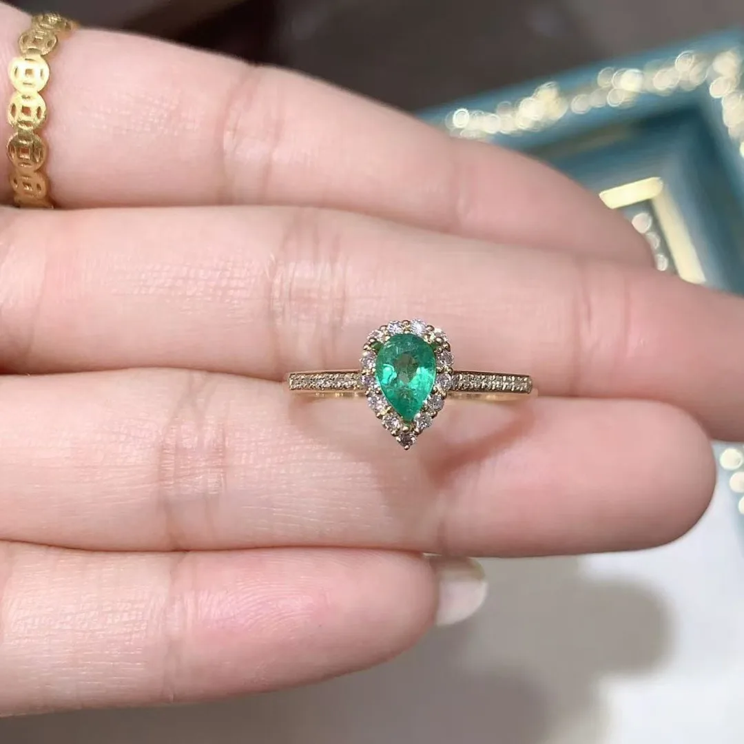 

Radiant Natural Emerald Ring Elegant S925 Sterling Silver Women Jewelry A Luxurious Chic Fashion Gift for Her Designer Design