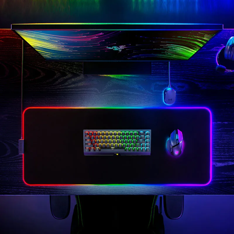 Imagem -02 - Tapete de Rato Híbrido Razer Strider Chroma 900 mm x 370 mm x mm