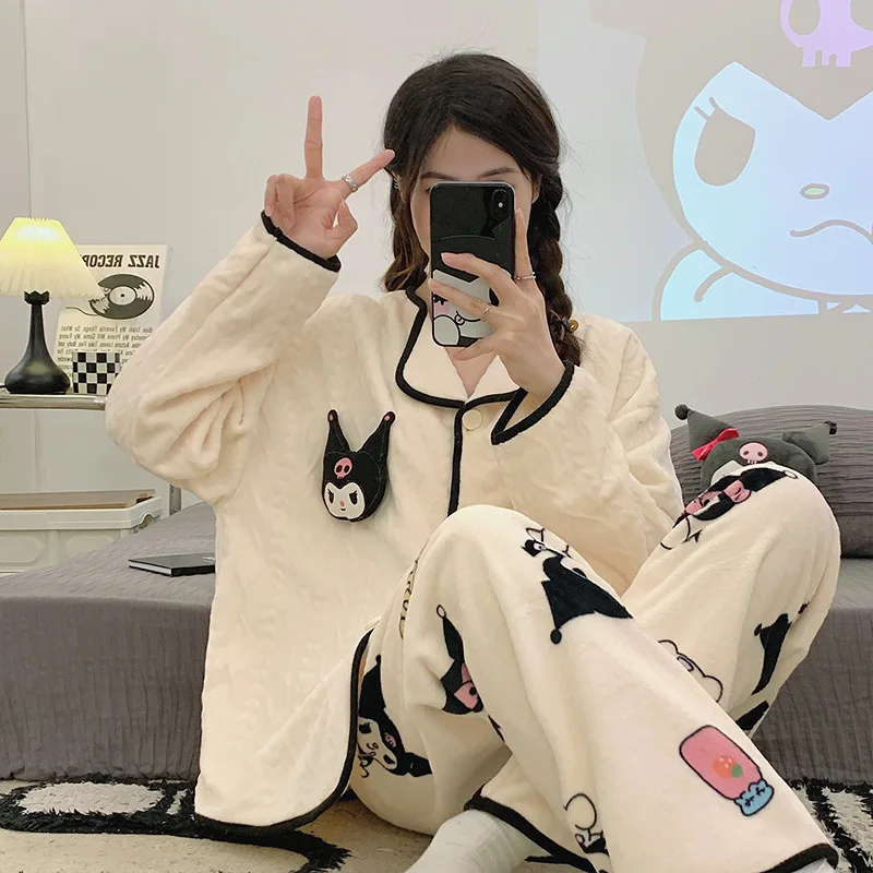 طقم بيجامات شتوية Pochacco للفتيات بالإضافة إلى ملابس نوم مخملية سميكة ودافئة من Cinnamoroll ملابس نوم منزلية غير رسمية من Kuromi