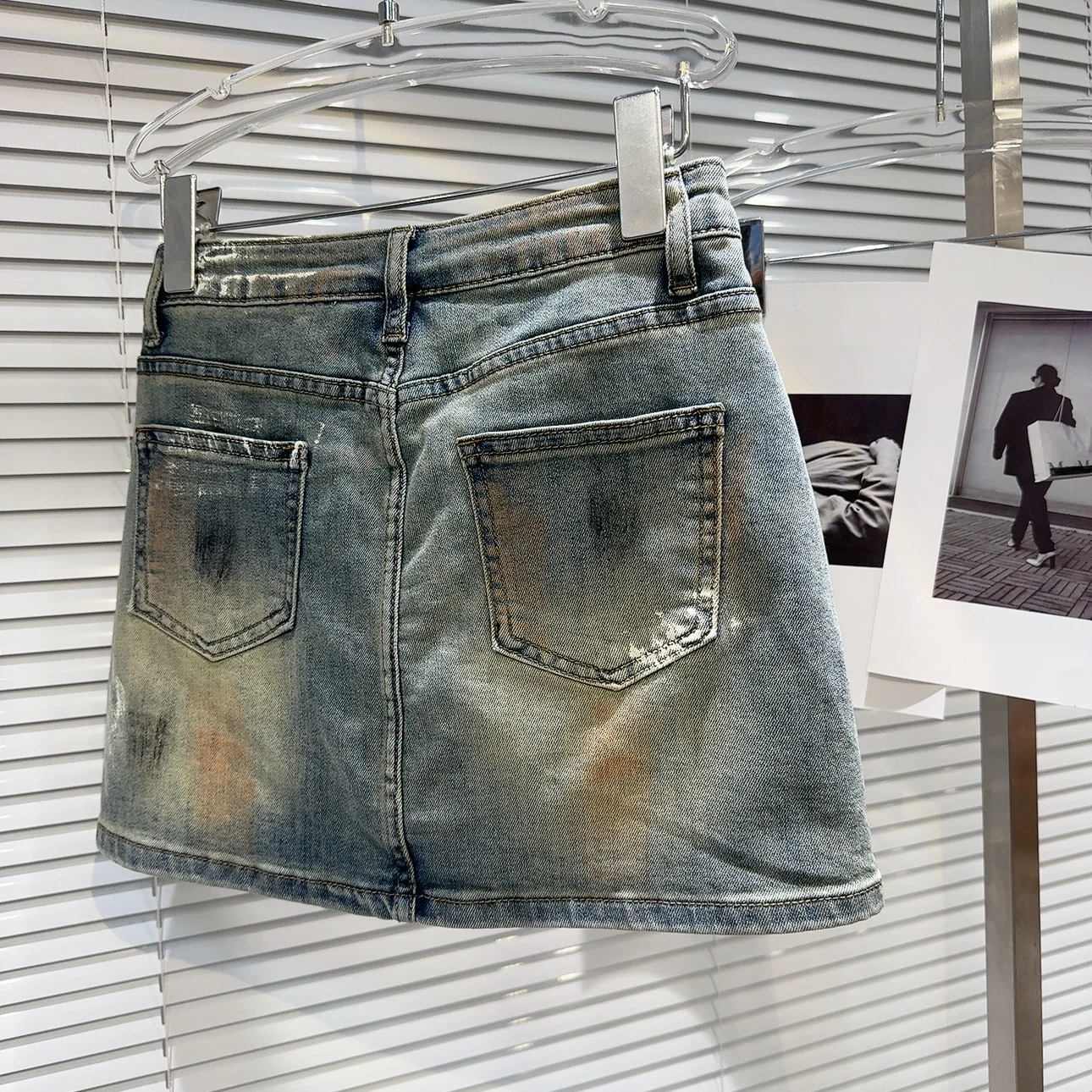 Spódnica dżinsowa Street Sle fiti Waed, modna, zakrywająca pośladki, o długości do kolan, dla młodych kobiet w wieku 20-tych lat.