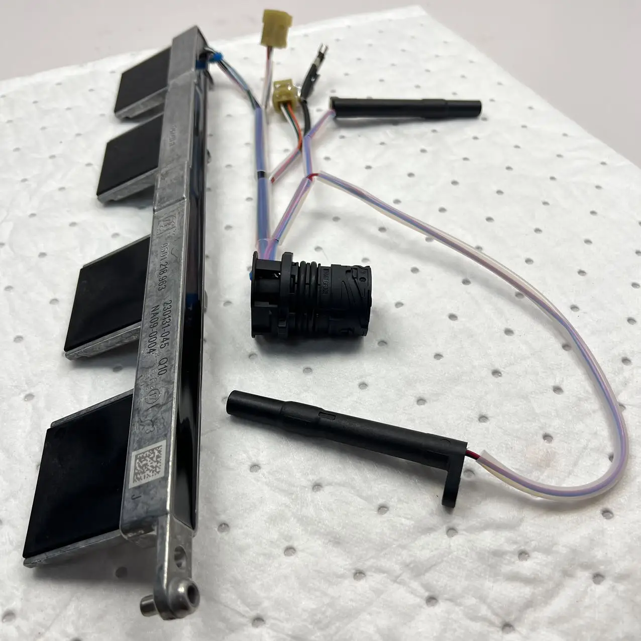 Sensor Saklar Gigi Porsche Panamera 2WD Suku Cadang Asli Baru 97031708500 0501218963