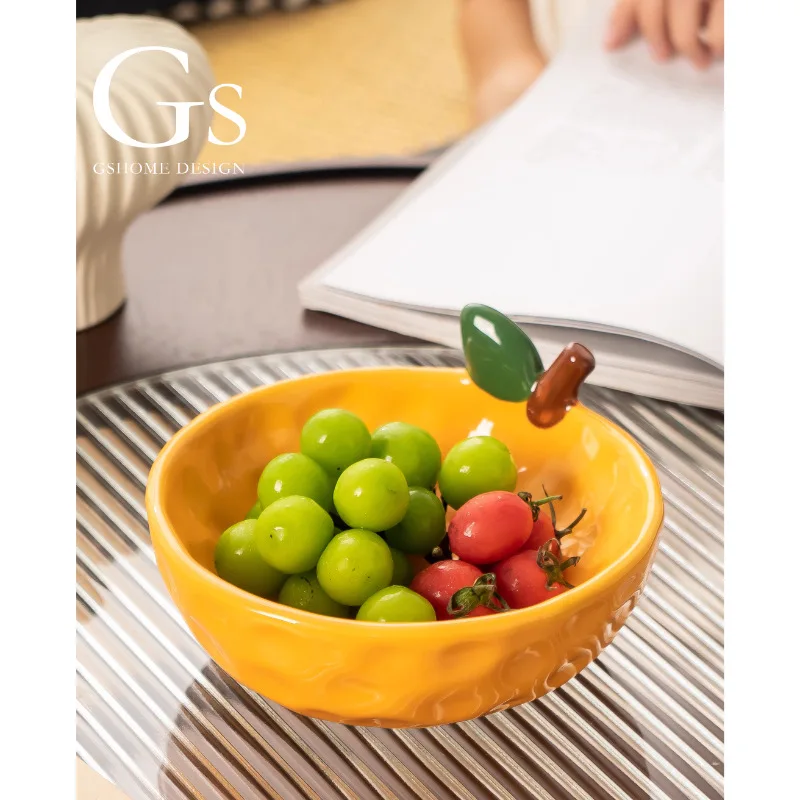 

Orange Shaped Ceramic Fruit Bowl Lovely Hand Painted Strawberry Pattern Creative Cartoon Exquisite Home Tableware Storage Bowl