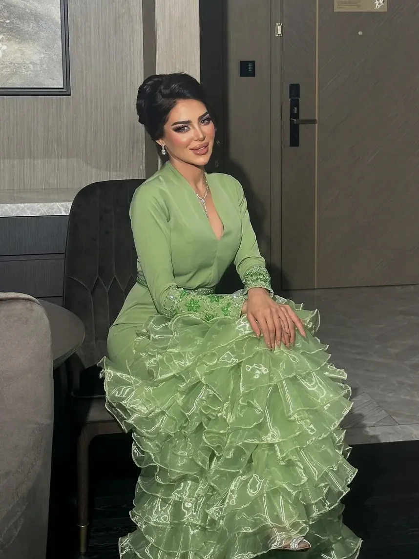 

Green Prom Dresses 2024 Rhinestone Beads Mermaid Organza Ruffles Long Sleeves Middle East Customizable Formal Occasion Dresses