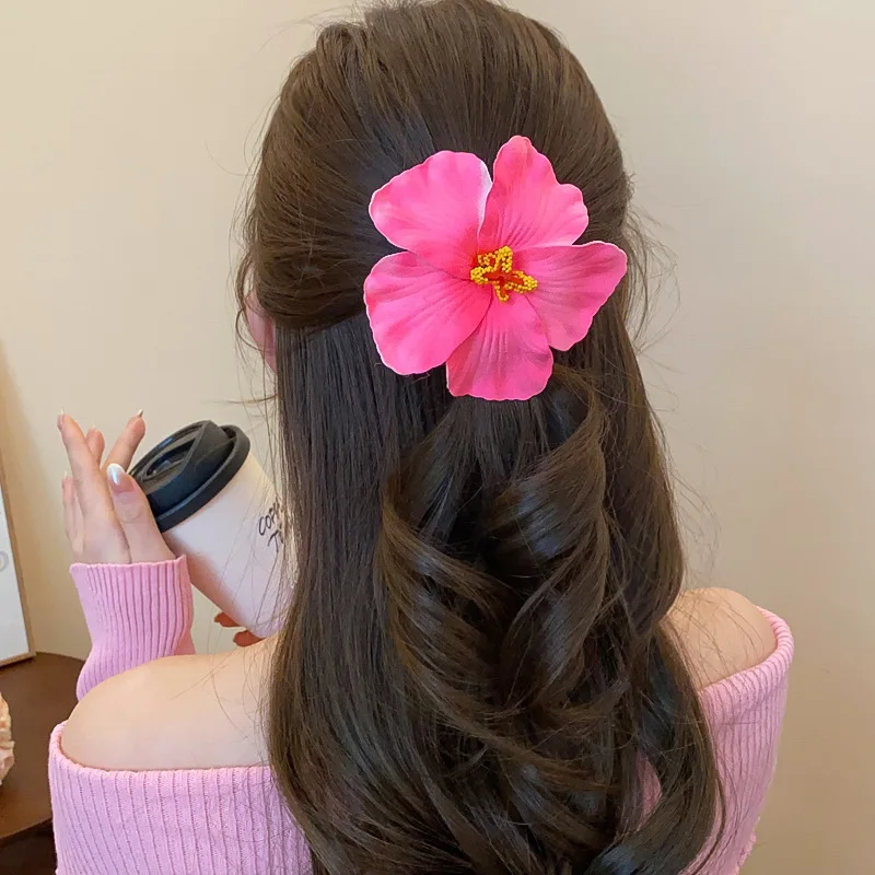 6 Farben Hawaiianische Blumen-Haarspangen für Frauen, Böhmische Schwamm-Blumen-Seitenfransen-Clips, Plumeria-Haarnadeln, Urlaubszubehör K – Detail 16