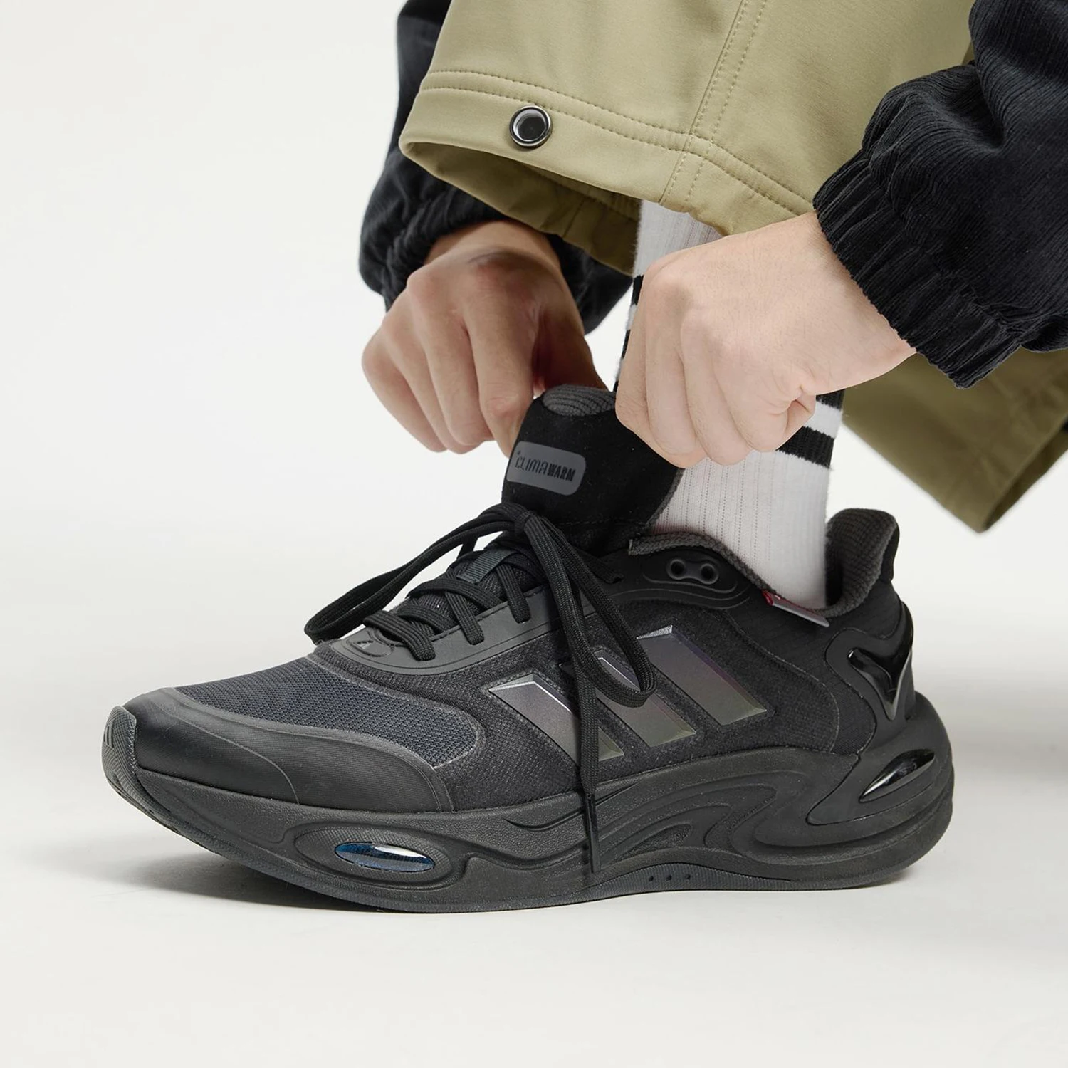 

Adidas genuine CLIMAWARM Mens and Womens Training Laced Sports Running Shoes JQ4091