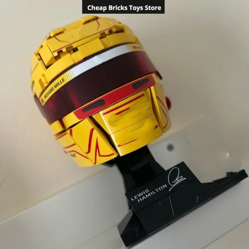 Blocos de Montar Baratos com 884 Peças, Modelo de Capacete Scuderia HP Lewis, Brinquedo de Montagem para Adultos, Presentes A