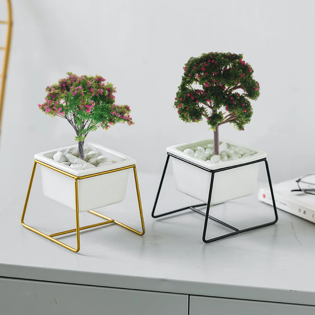 

2pcs Tree Landscape Scenery DecorationMini Plastic Model Trees for Landscape Scenery Layout