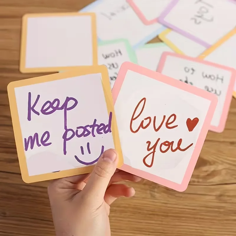20-piece magnetic sticky note set - includes 19 message boards (10x10cm) + 1 magnetic pen. Colors are random.