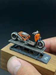 1/64 Scale Japanese Zoomer Original Hella Flush Modified Motorcycle Doll White Model Unpainted Diorame