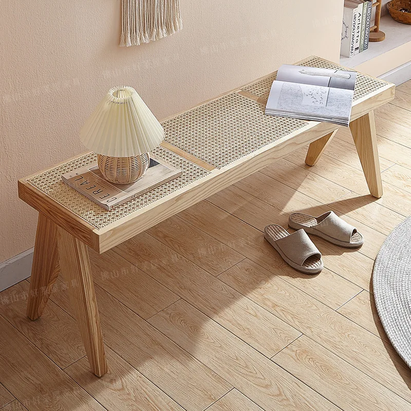 Bank aus massivem Rattan