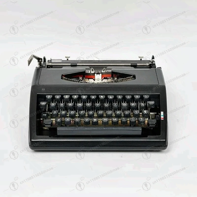

Old-fashioned Mechanical English Typewriter, Normal Use, Medieval Antiquity, Retro Collection, Furnishings, Gifts