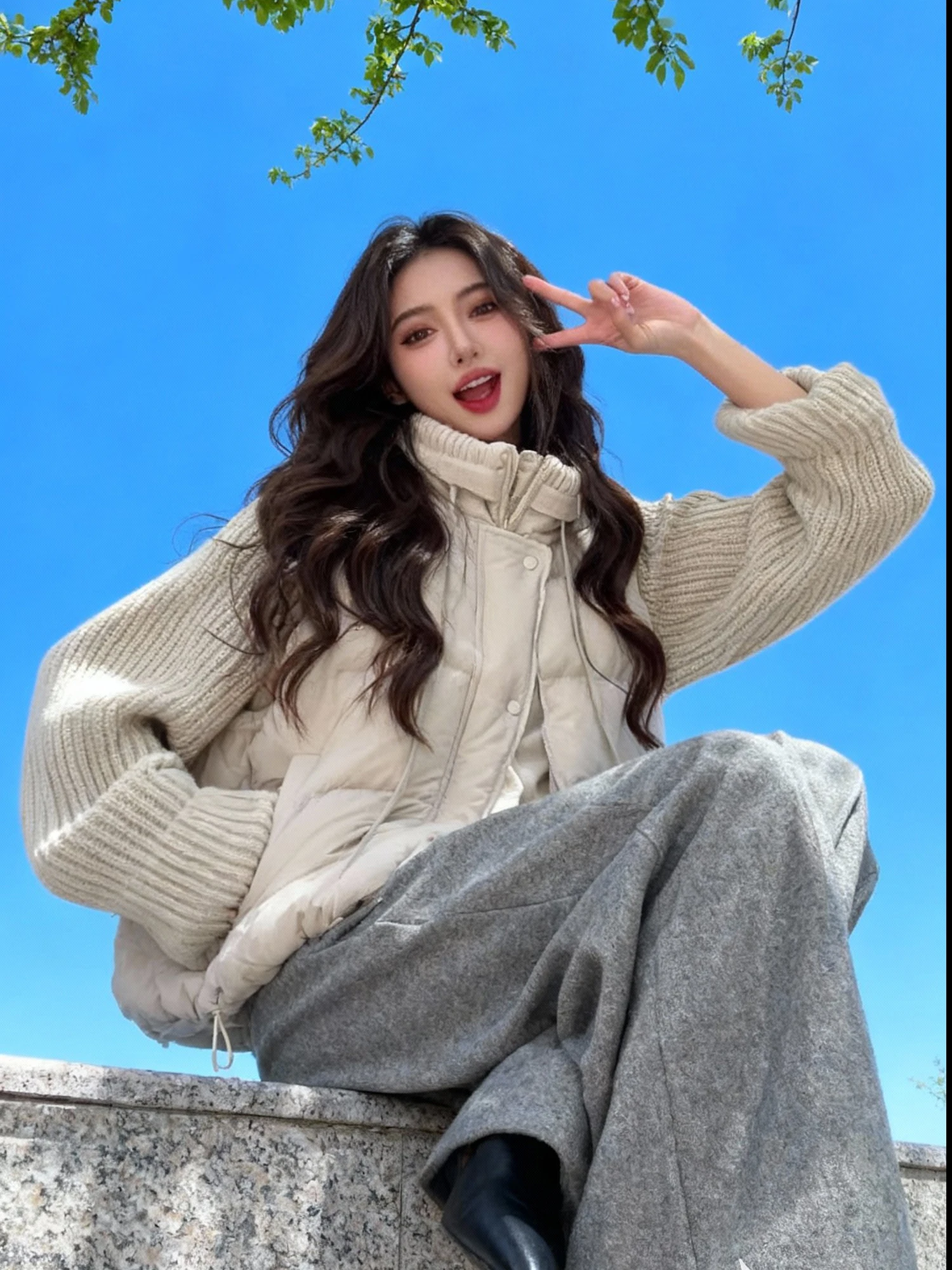 

Корейская модная свободная вязаная куртка из хлопка с дизайнерскими вставками для женщин, верхняя одежда, зима 2026, модный крой, все размеры