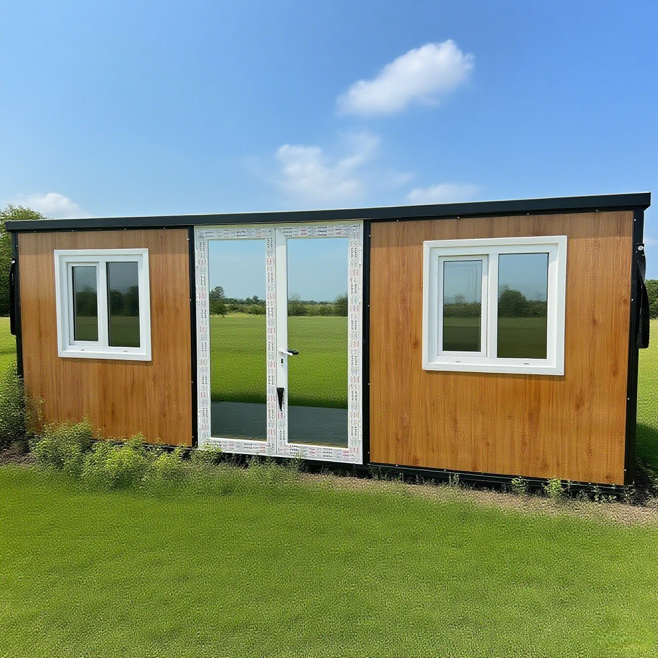 High Quality Soundproof Moisture-Proof Double Wing Expansion House with Bedroom Living Room Kitchen and Bathroom
