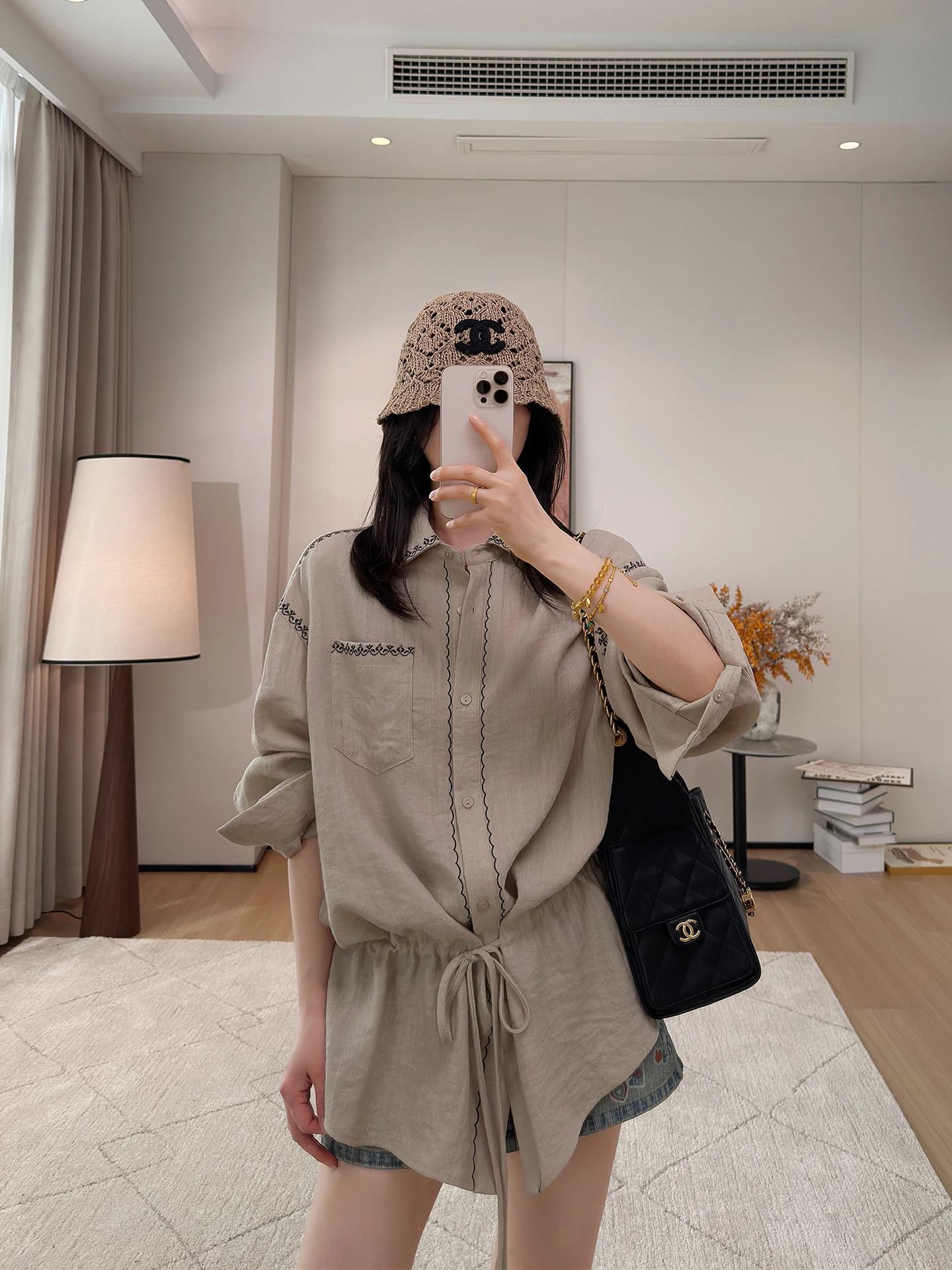 

Свободная женская льняная рубашка с вышивкой, цвета хаки, с завязками на талии, защита от солнца, средней длины, повседневный стиль, с длинным рукавом, на пуговицах