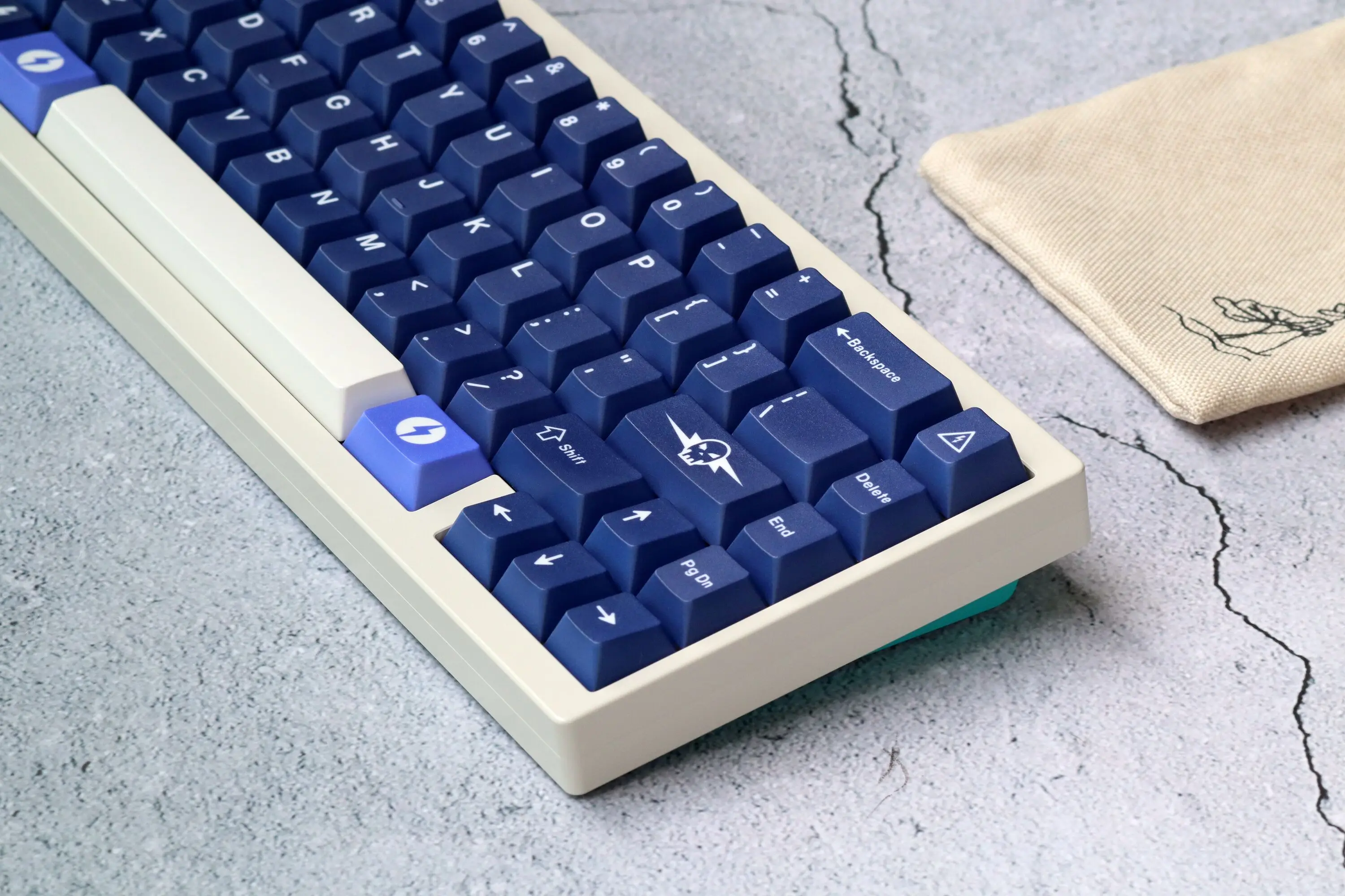 Flash Lightning Strike White Blue Custom PBT Keycaps Cherry Profile For Mechanical Keyboard Double-Shot Keycap For GH60 GK64