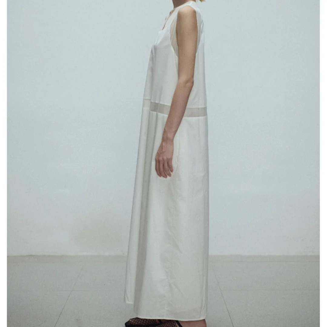 2025 Early Autumn S Fashion Openwork Sheer Mesh Patchwork V-Neck Sleeveless Dress