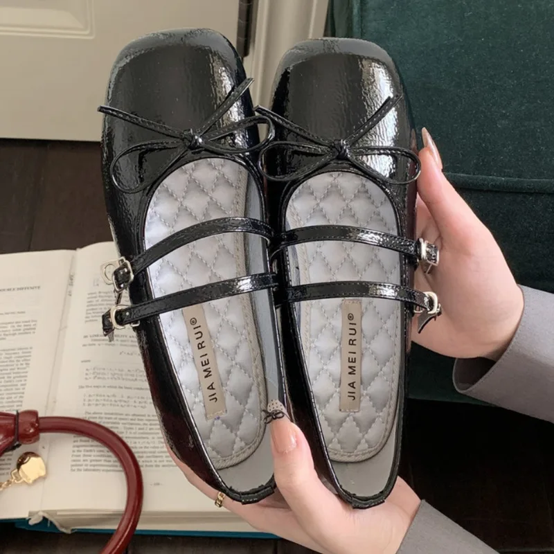 

New Versatile Round-toed Shallow-mouthed Double-button Butterfly Patent Leather Mary Jane Ballet Shoes For Women